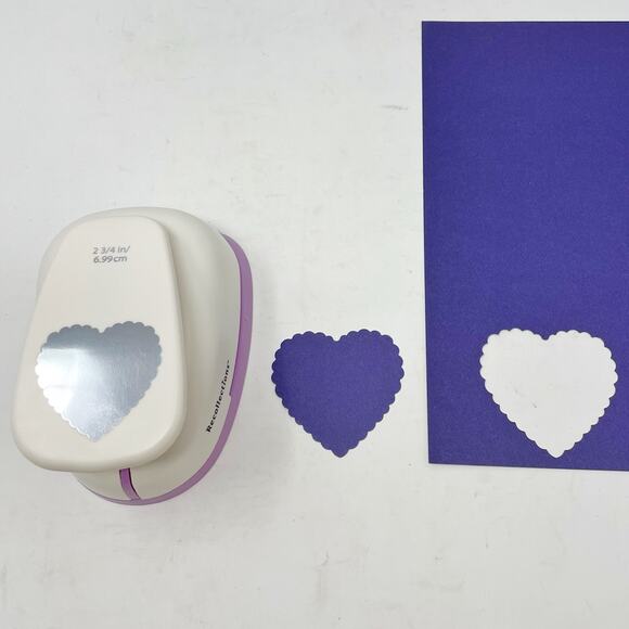 Recollections 2 3/4" 6.99cm Scalloped Heart Paper Punch Scrapbooking - Picture 1 of 6